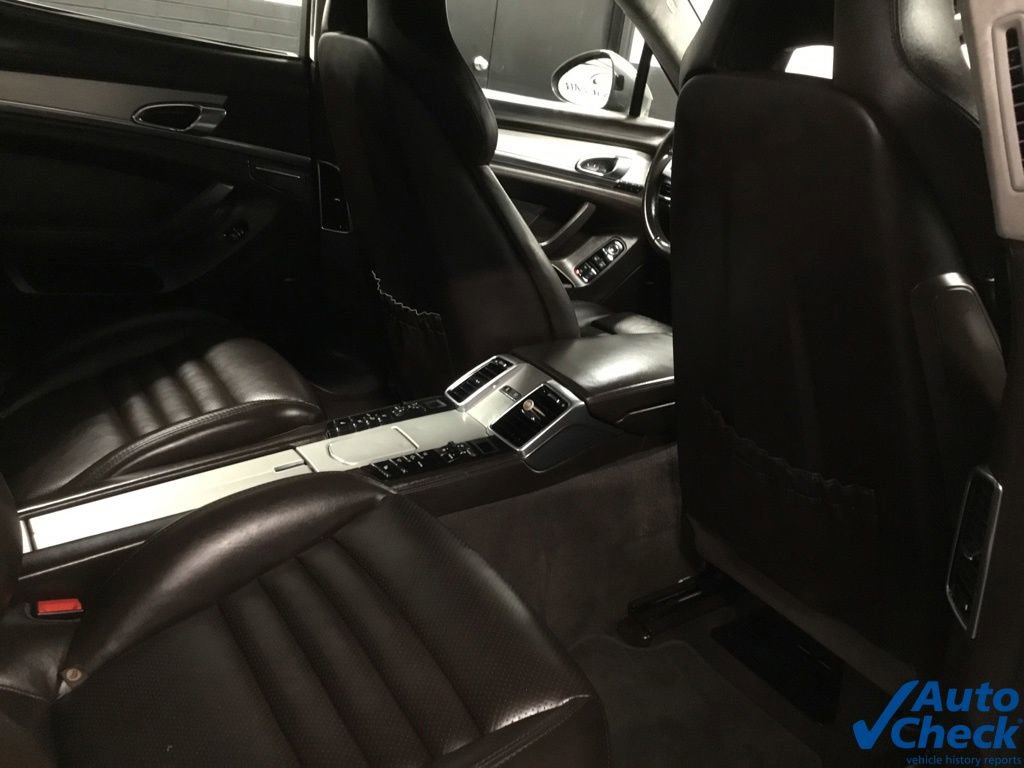 Used 2016 Porsche Panamera GTS image 34