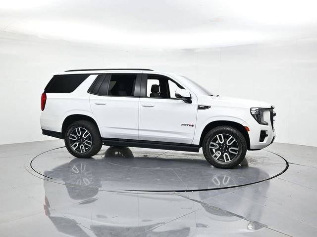 Used 2023 GMC Yukon AT4 w/ Technology Package AWD/4WD image 3