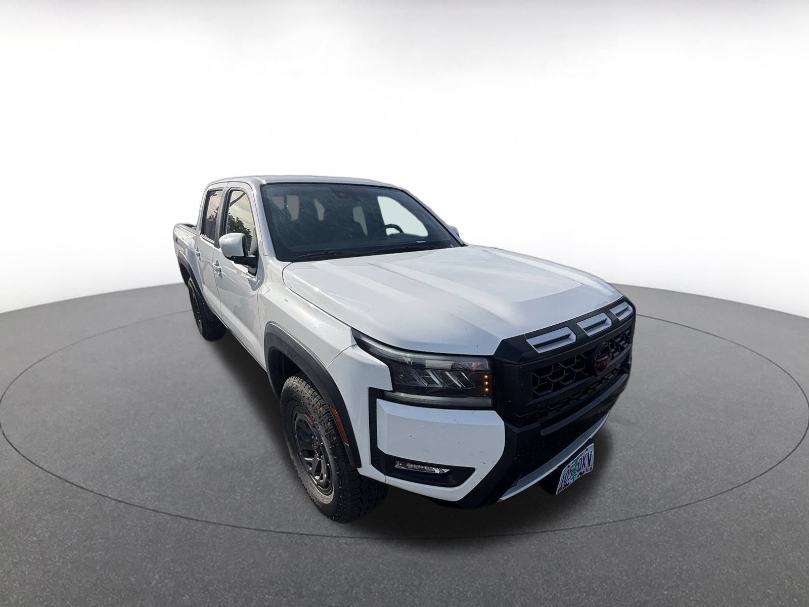 Used 2026 Nissan Frontier PRO-4X AWD/4WD image 3