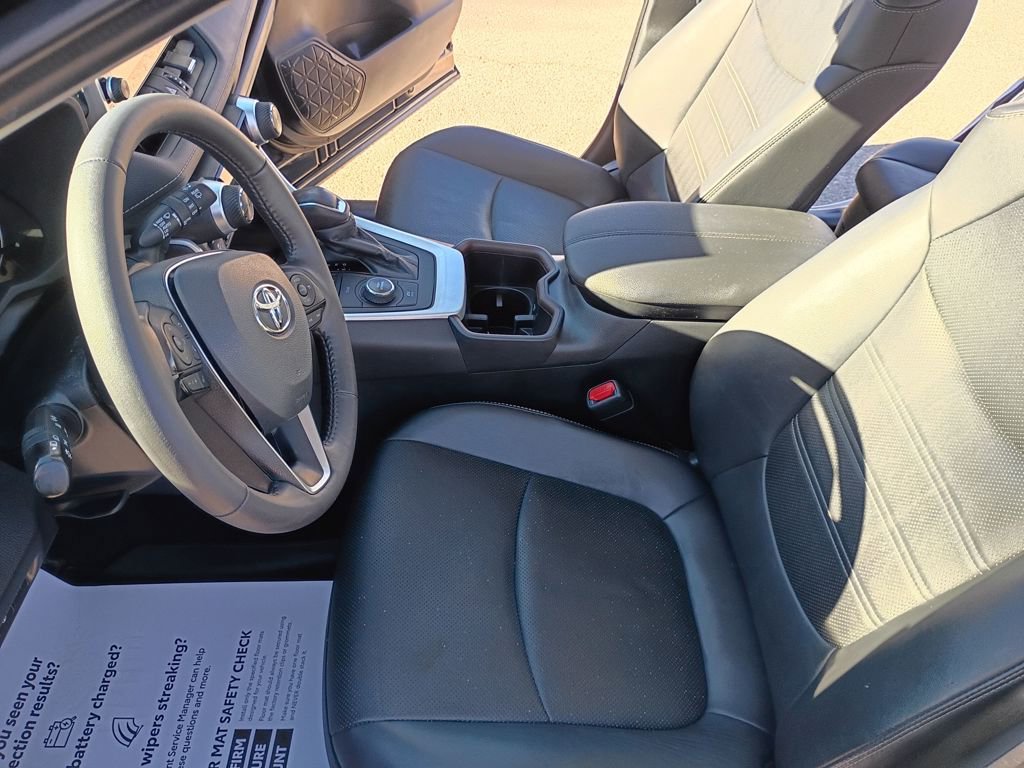 Used 2022 Toyota RAV4 Limited image 10