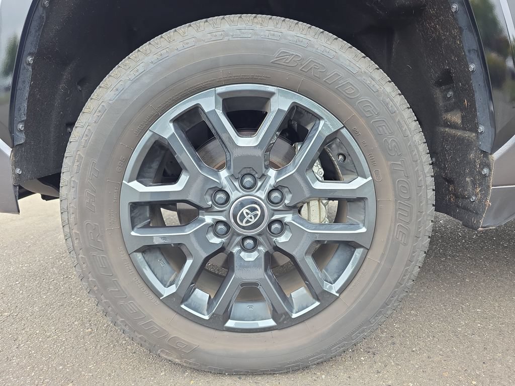 Used 2025 Toyota Tundra Platinum AWD/4WD image 14