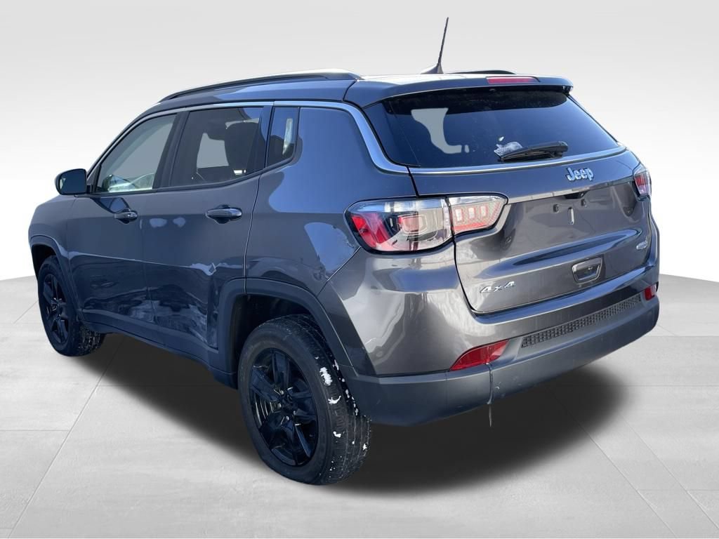 Used 2022 Jeep Compass Latitude AWD/4WD image 5