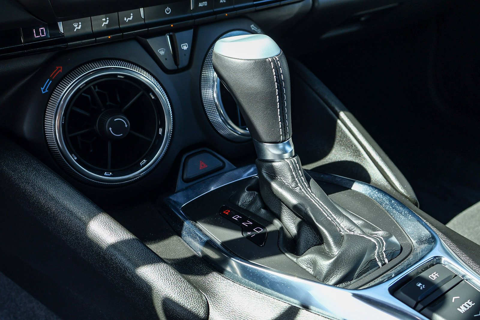 Used 2022 Chevrolet Camaro LT w/ RS Package image 9