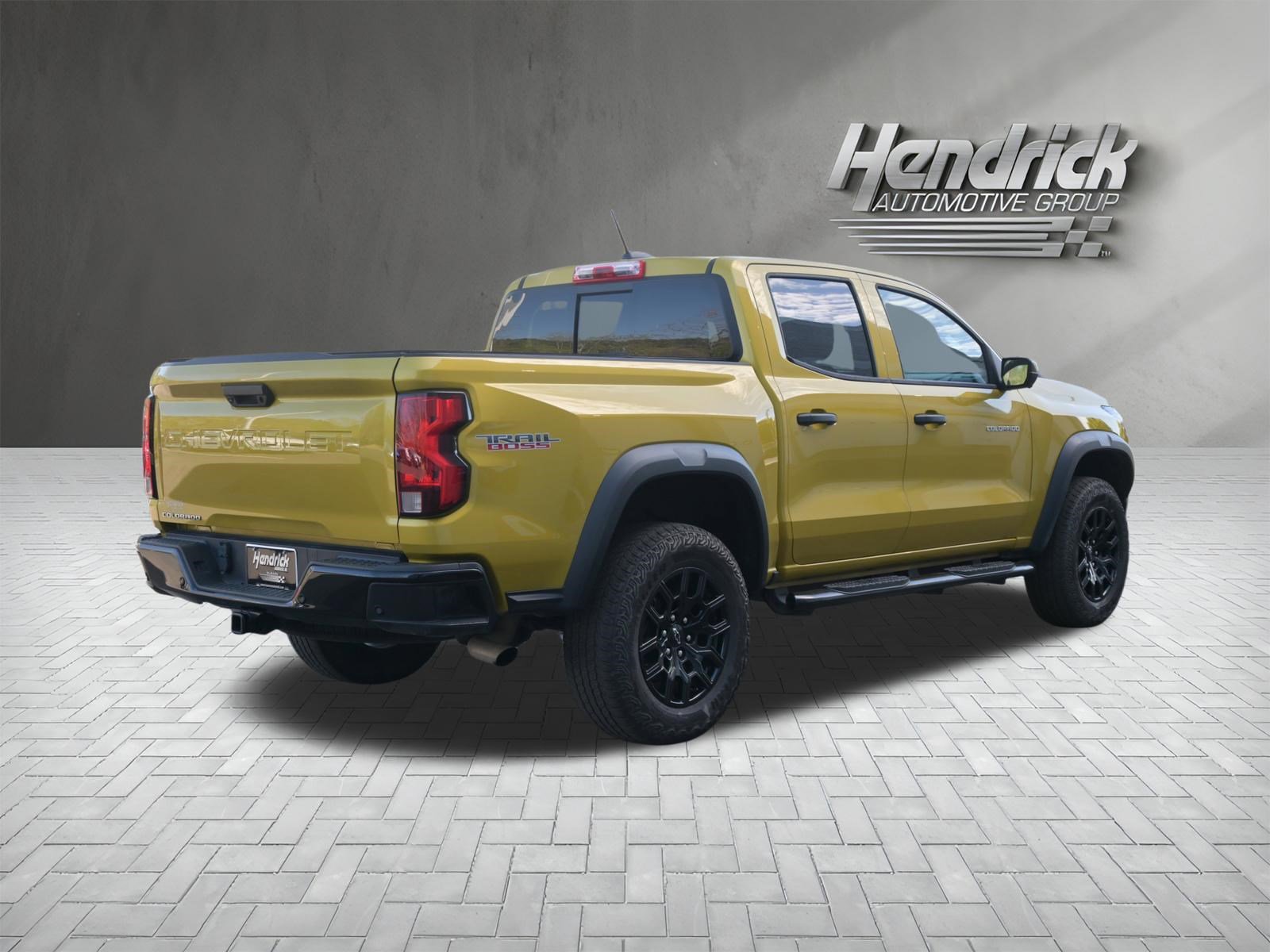 Used 2023 Chevrolet Colorado Trail Boss w/ Technology Package AWD/4WD image 9