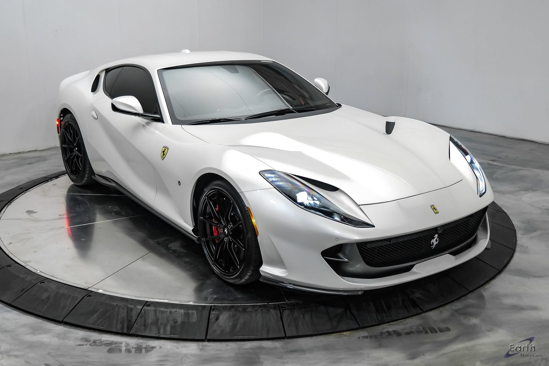 Used 2019 Ferrari 812 Superfast RWD image 30