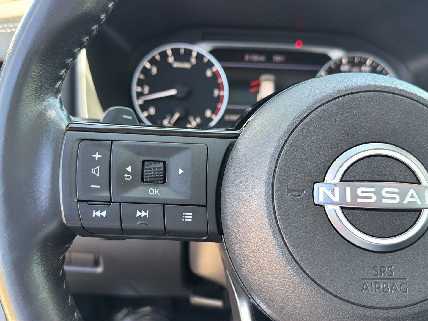 Used 2022 Nissan Rogue SV w/ SV Premium Package FWD image 21