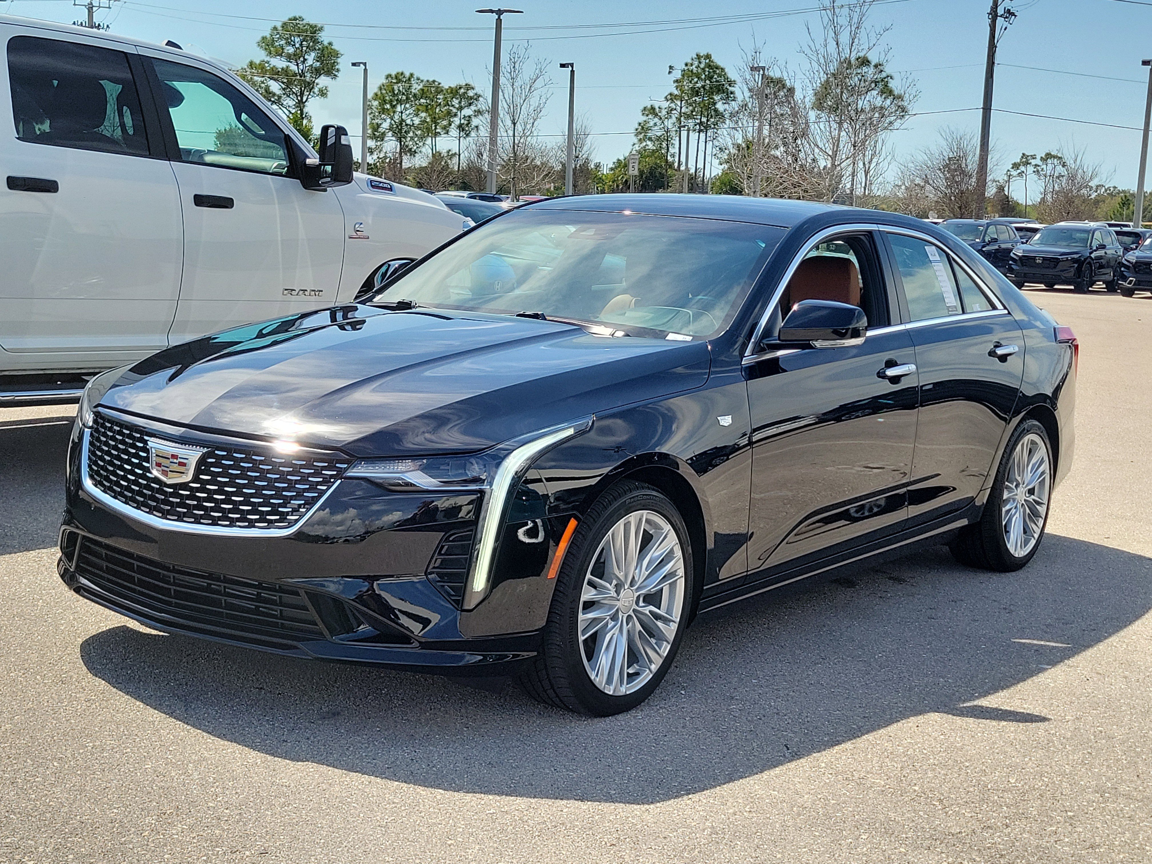 Used 2025 Cadillac CT4 Premium Luxury image 7