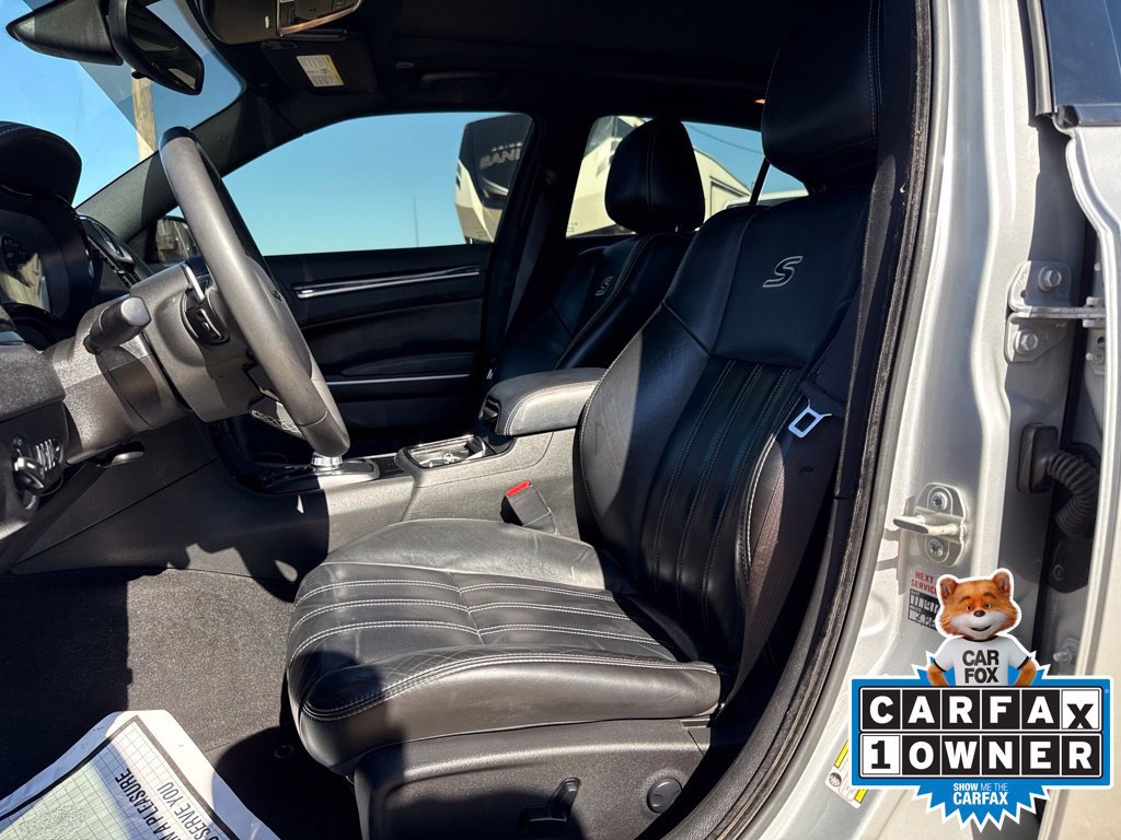 Certified 2023 Chrysler 300 S RWD image 7