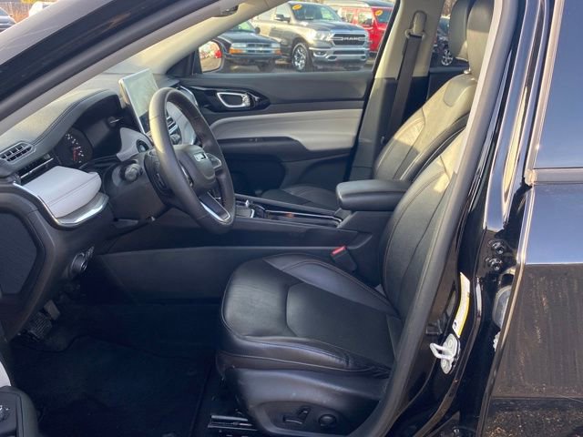 Used 2022 Jeep Compass Limited image 17