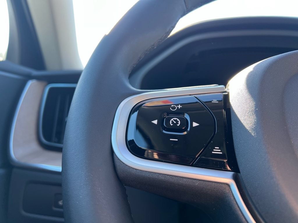 New 2026 Volvo XC60 B5 Plus w/ Protection Package Premier AWD/4WD image 12