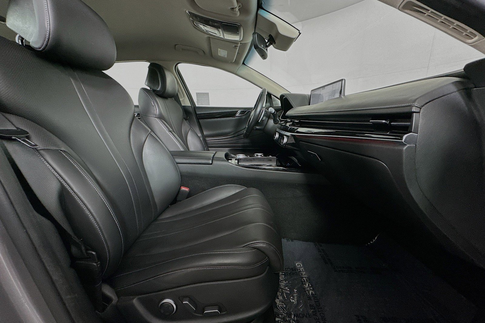 Used 2023 Genesis G80 2.5T image 8