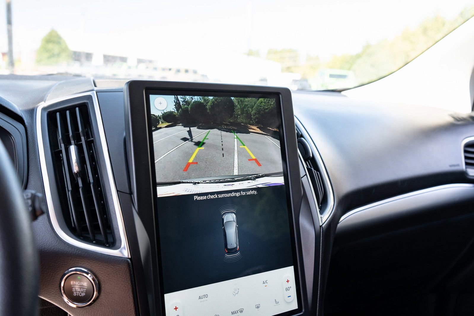 Used 2024 Ford Edge Titanium AWD/4WD image 24