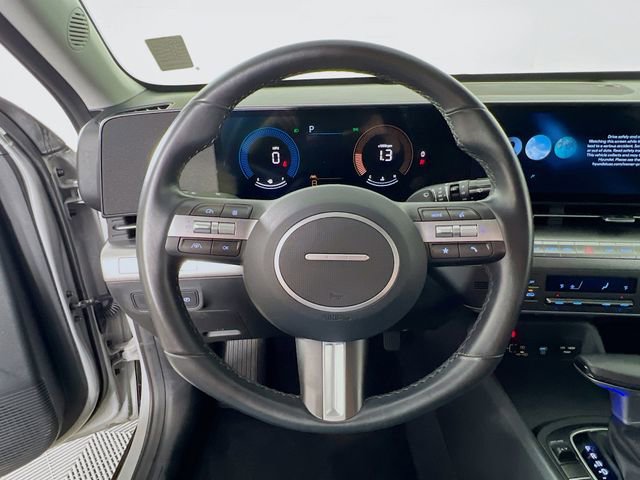 Used 2025 Hyundai Kona SEL image 12