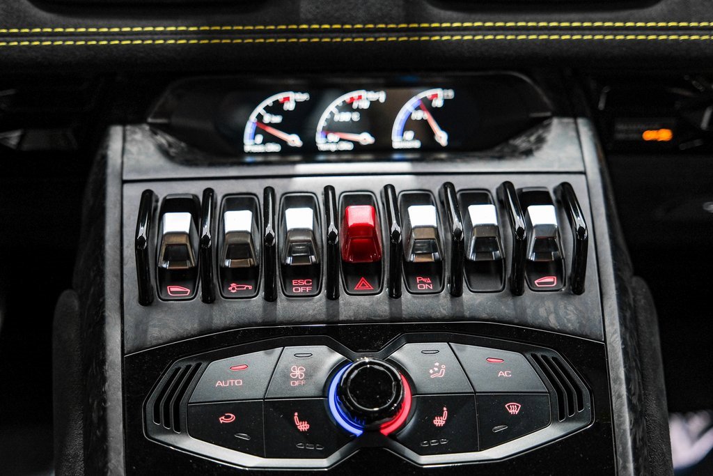 Used 2018 Lamborghini Huracan Performante image 29