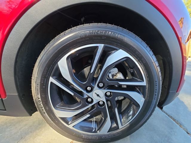 Used 2023 Chevrolet Bolt LT w/ Infotainment Package image 31