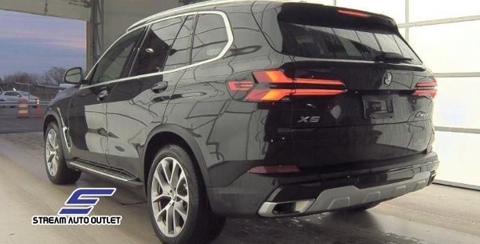 Used 2024 BMW X5 xDrive40i w/ Premium Package image 10