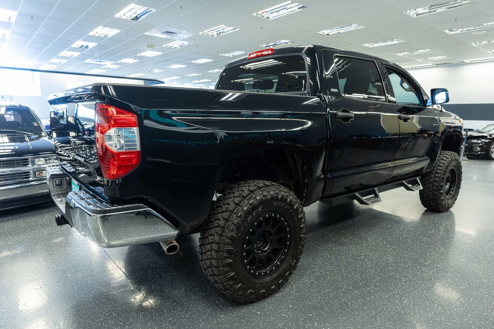 Used 2019 Toyota Tundra SR5 AWD/4WD image 5