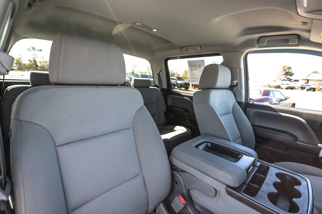 Used 2018 Chevrolet Silverado 1500 Custom w/ Custom Value Package AWD/4WD image 30