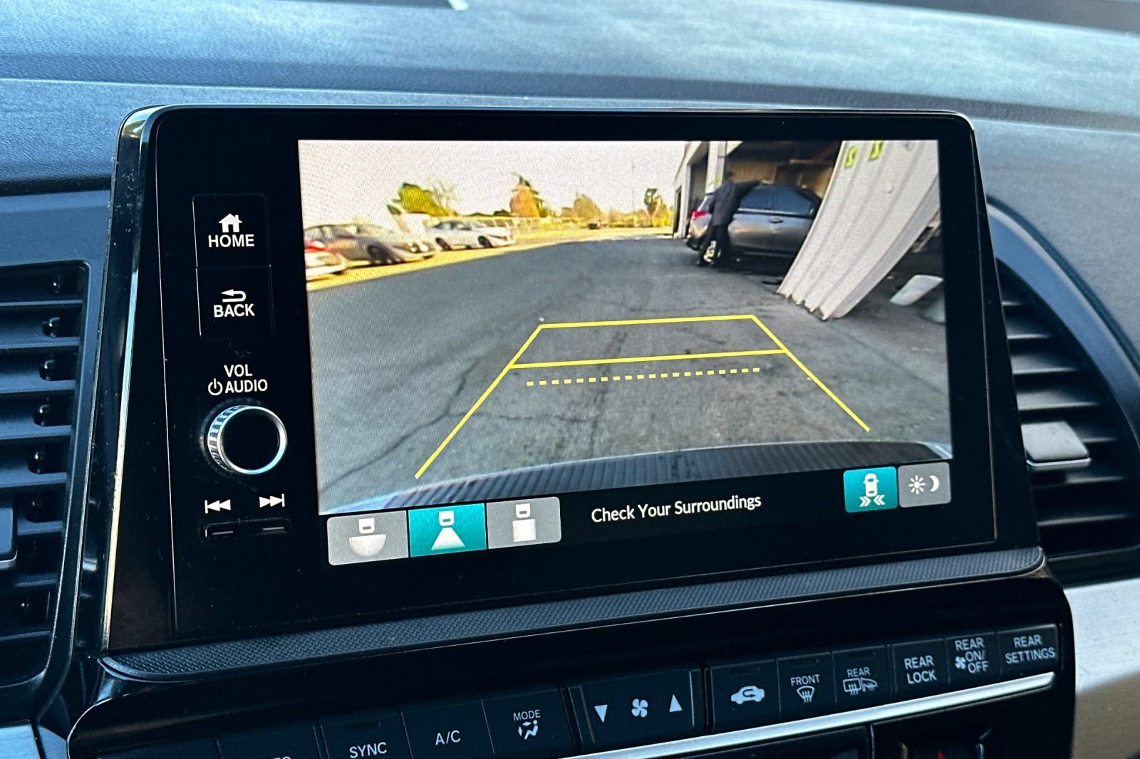 Used 2025 Honda Odyssey Sport-L image 25