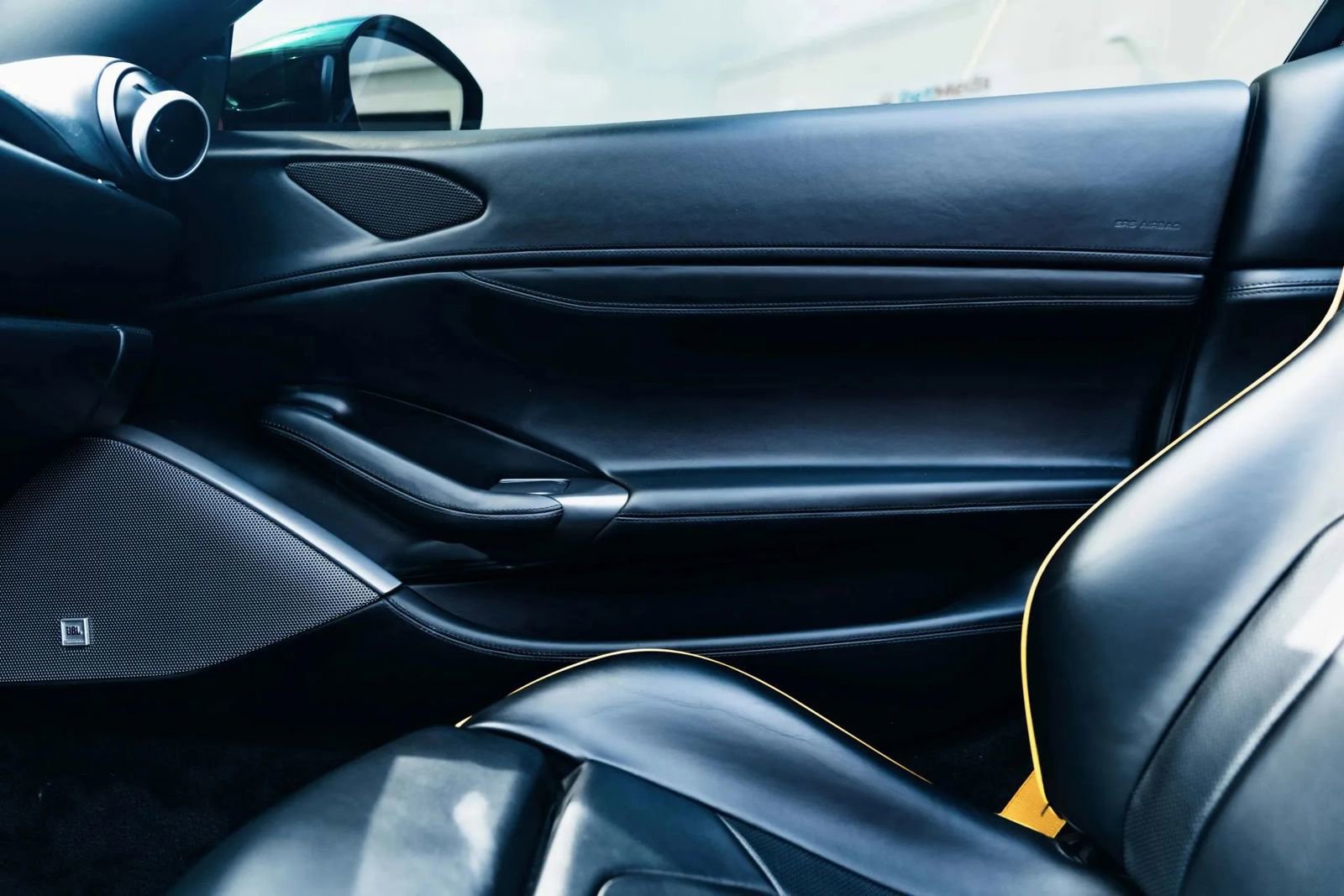 Used 2020 Ford Mustang Shelby GT500 w/ Technology Package image 55