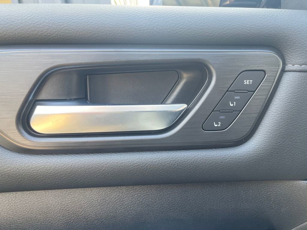 Used 2026 Nissan Armada Platinum RWD image 15