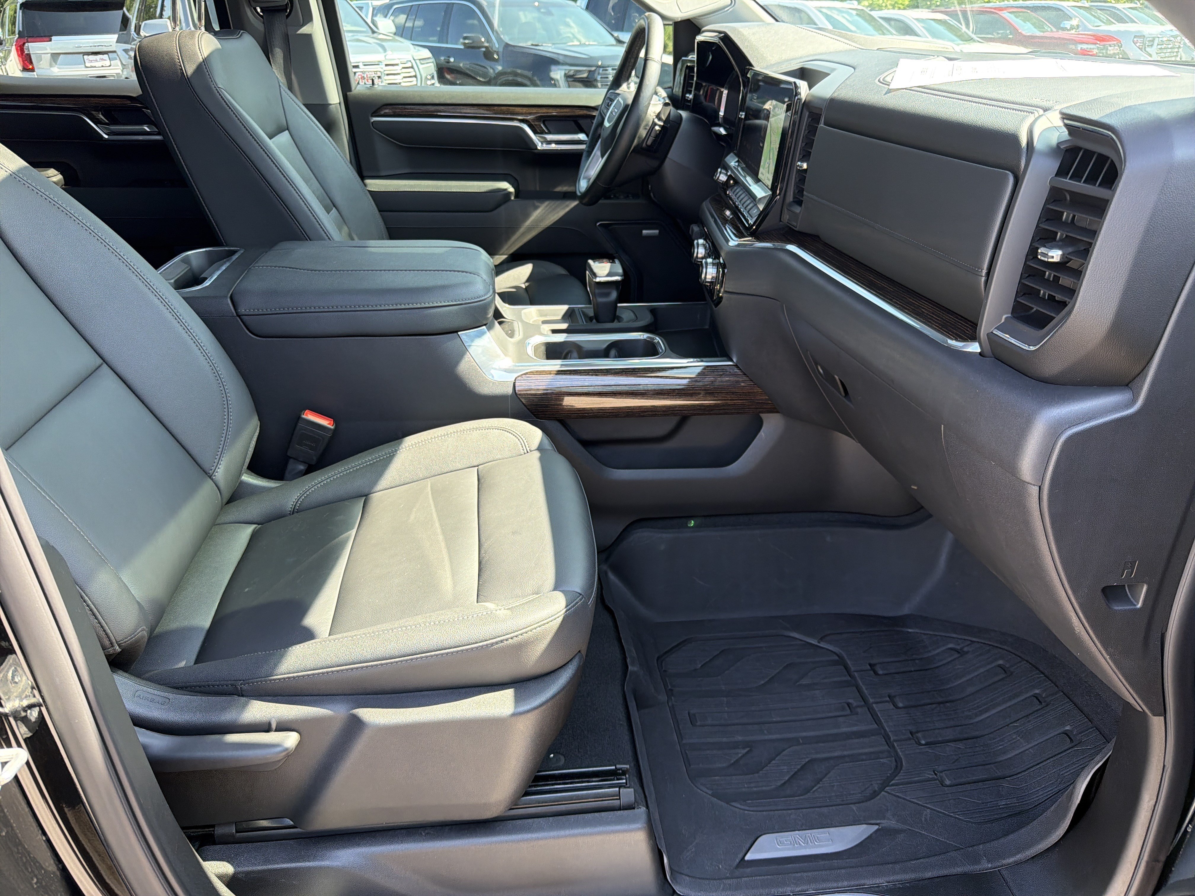 Certified 2025 GMC Sierra 1500 Elevation w/ Elevation Premium Package AWD/4WD image 14