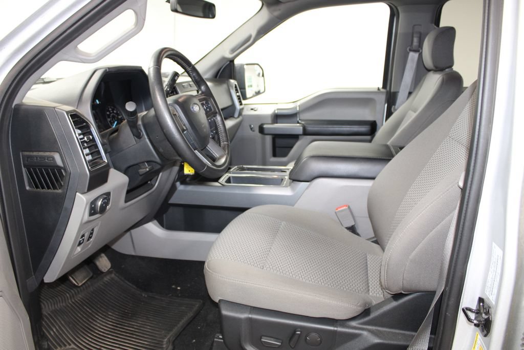 Used 2019 Ford F150 XLT w/ Equipment Group 302A Luxury AWD/4WD image 19