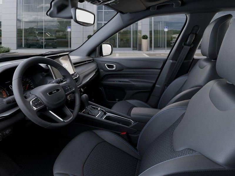 New 2025 Jeep Compass Latitude w/ Sun & Sound Group image 22