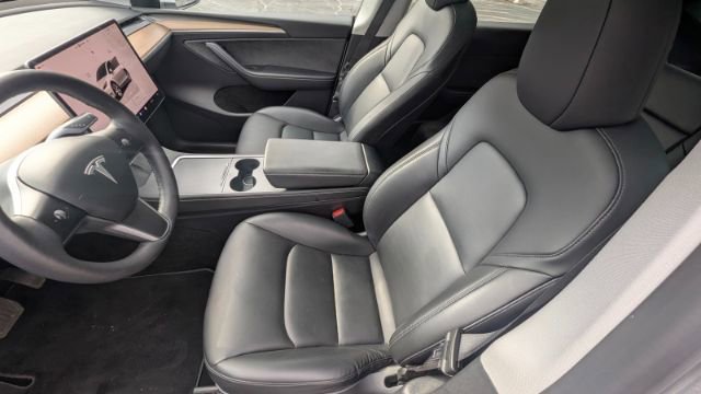 Used 2023 Tesla Model Y Long Range image 16