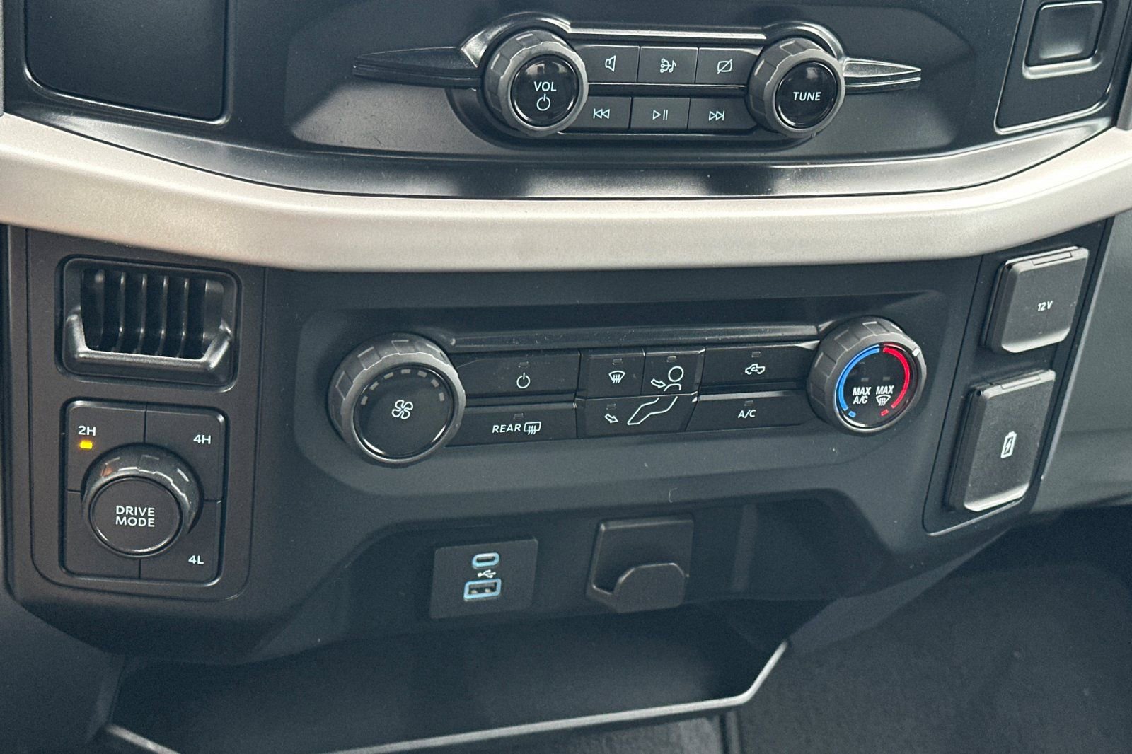 Used 2023 Ford F150 XLT image 19