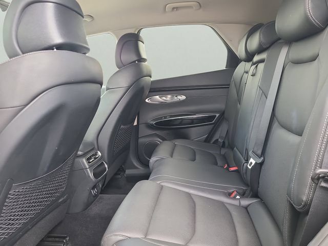 Used 2025 Genesis GV70 2.5T AWD/4WD image 8