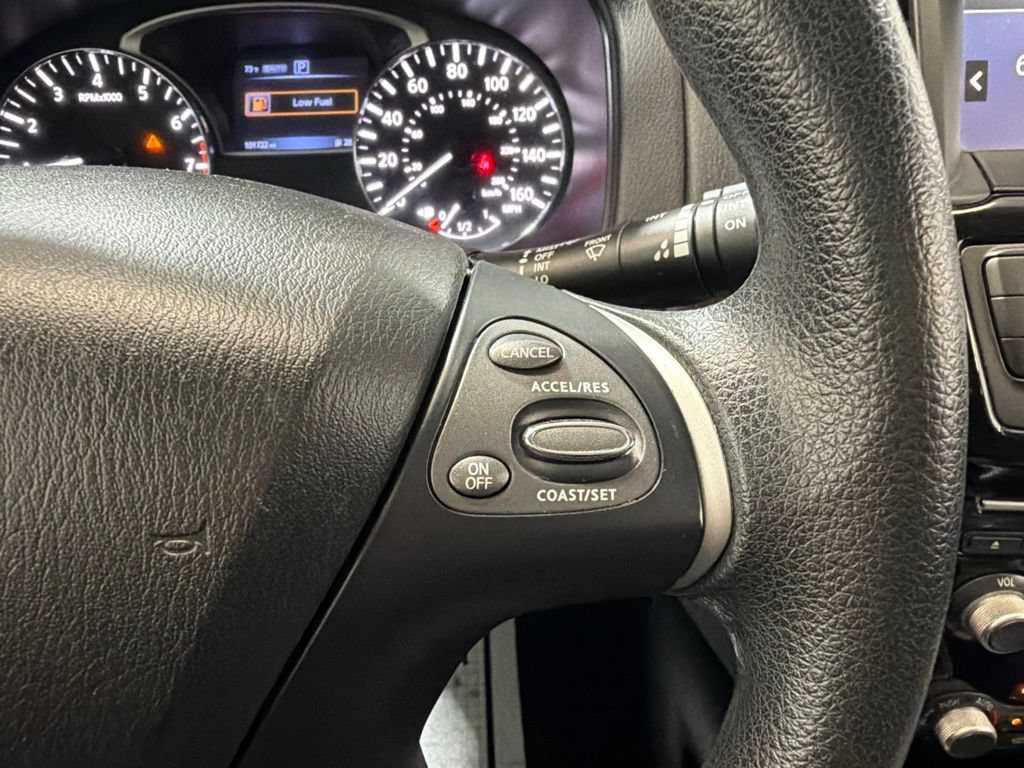Used 2017 Nissan Pathfinder S AWD/4WD image 31