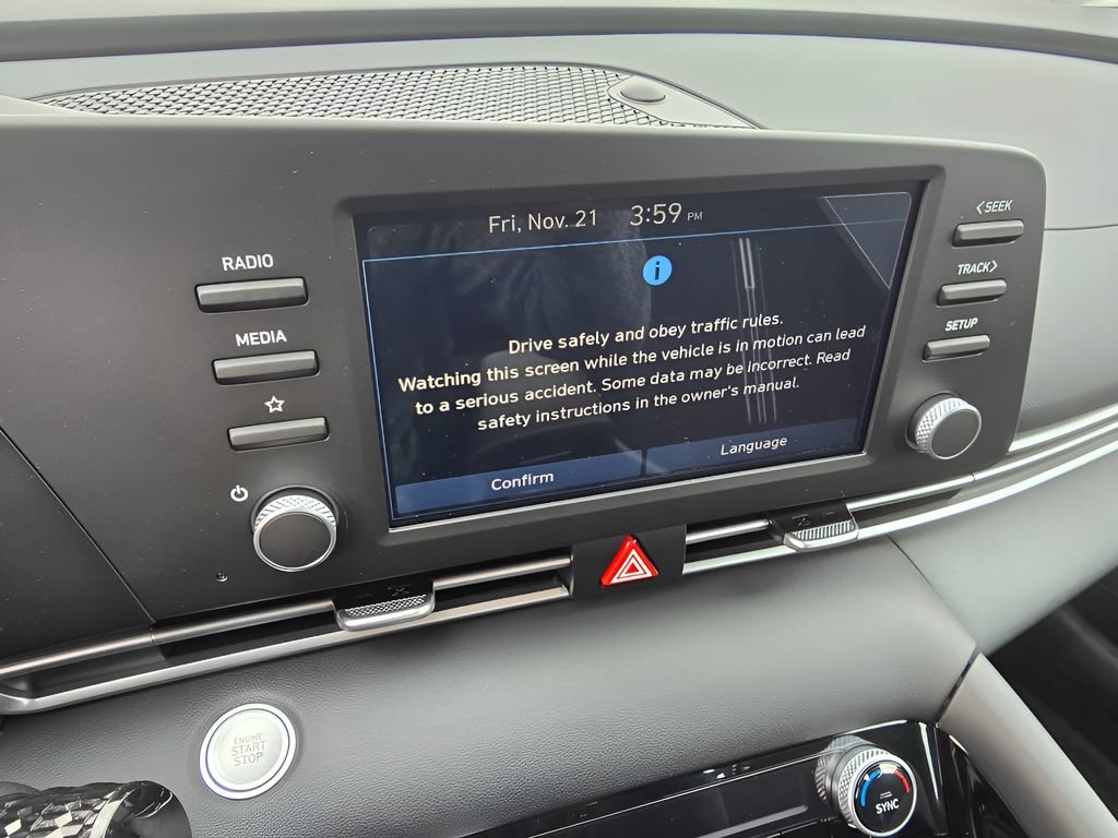New 2026 Hyundai Elantra Hybrid FWD image 23