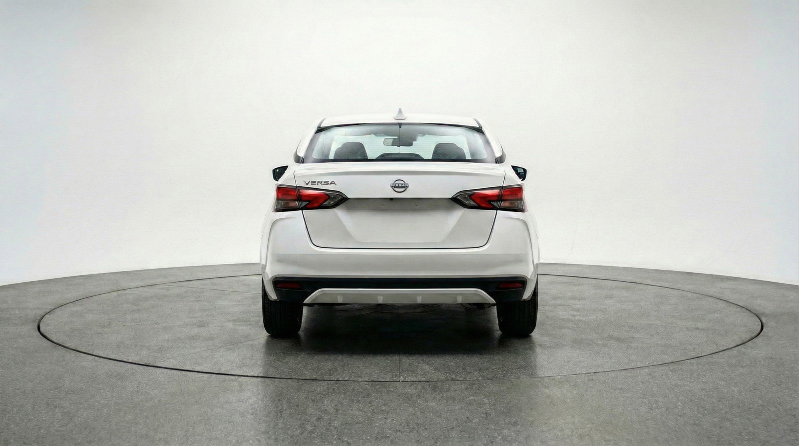 Used 2025 Nissan Versa SV image 7