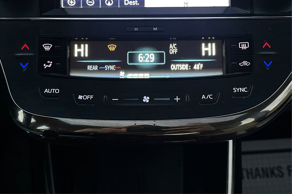 Used 2015 Toyota Avalon Limited image 33