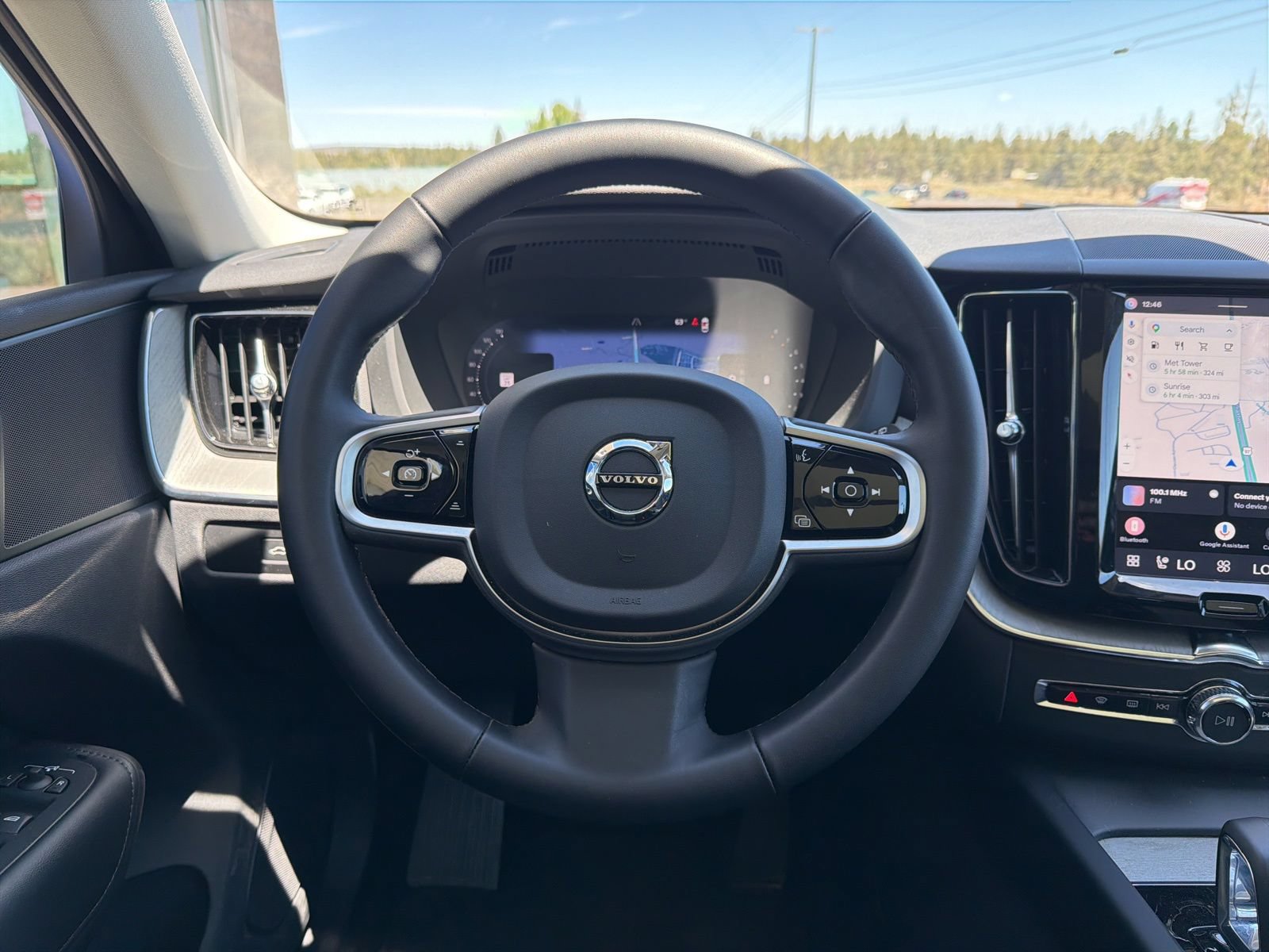 Used 2025 Volvo XC60 B5 Plus w/ Climate Package AWD/4WD image 11