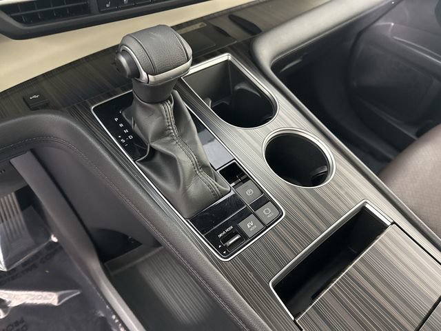 Used 2022 Toyota Sienna Platinum image 18