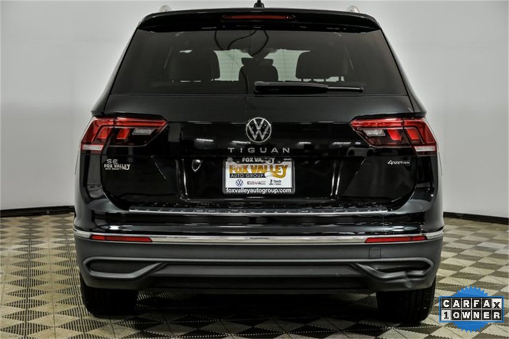 Used 2022 Volkswagen Tiguan SE w/ Panoramic Sunroof Package image 6