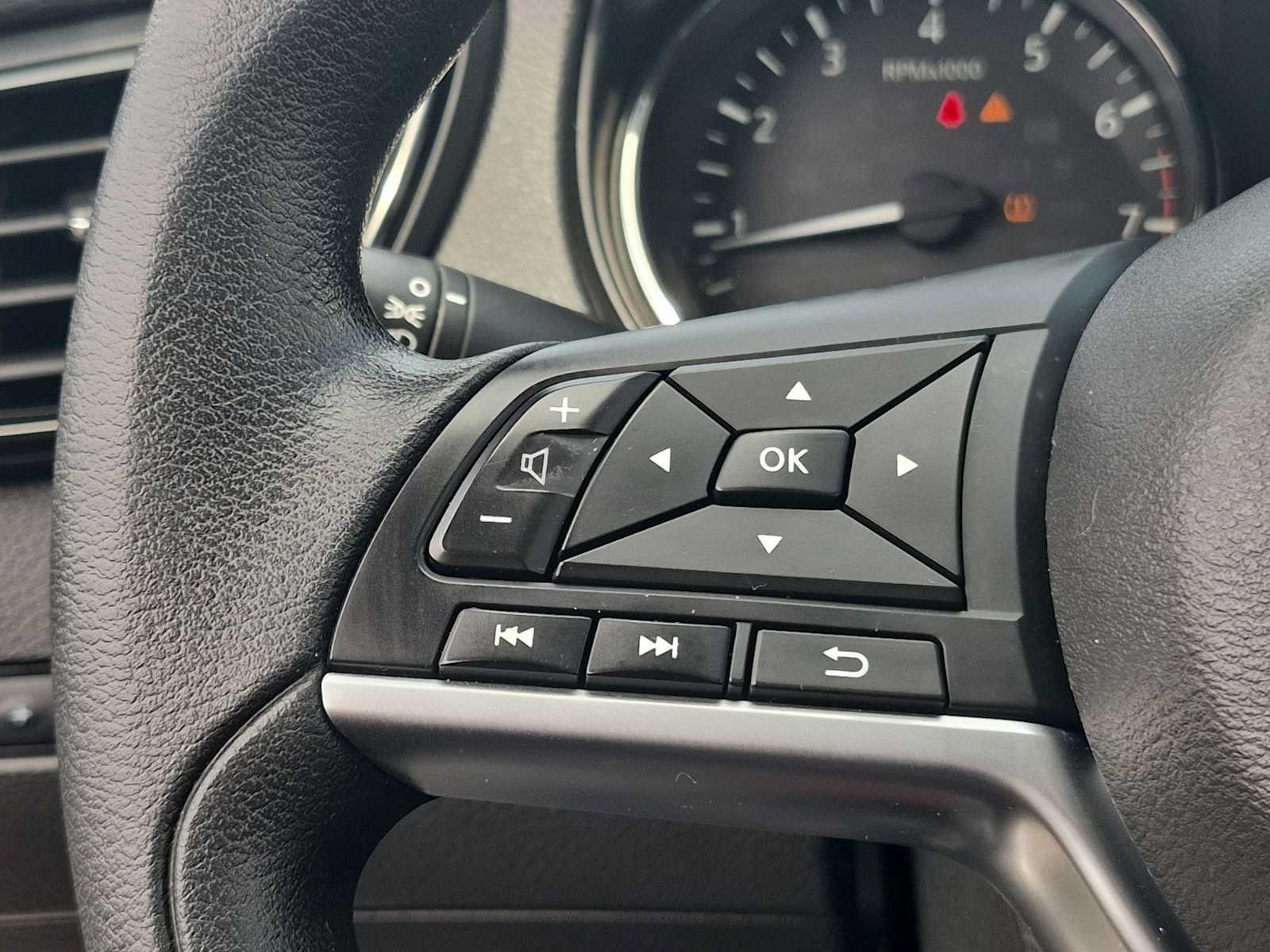 Used 2021 Nissan Rogue Sport S FWD image 22