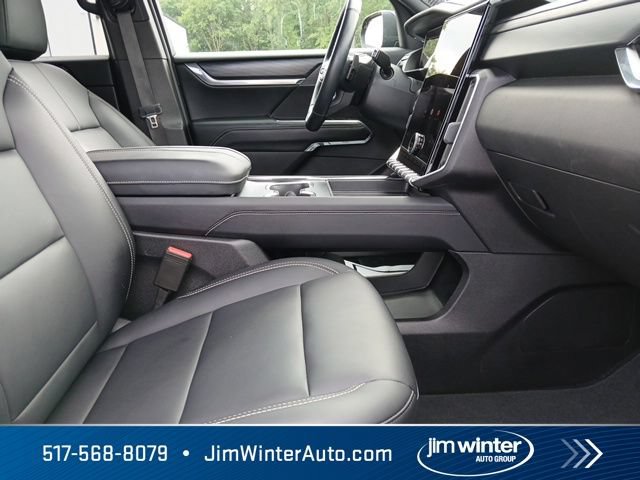 Used 2026 GMC Acadia Elevation w/ Elevation Premium Package AWD/4WD image 12