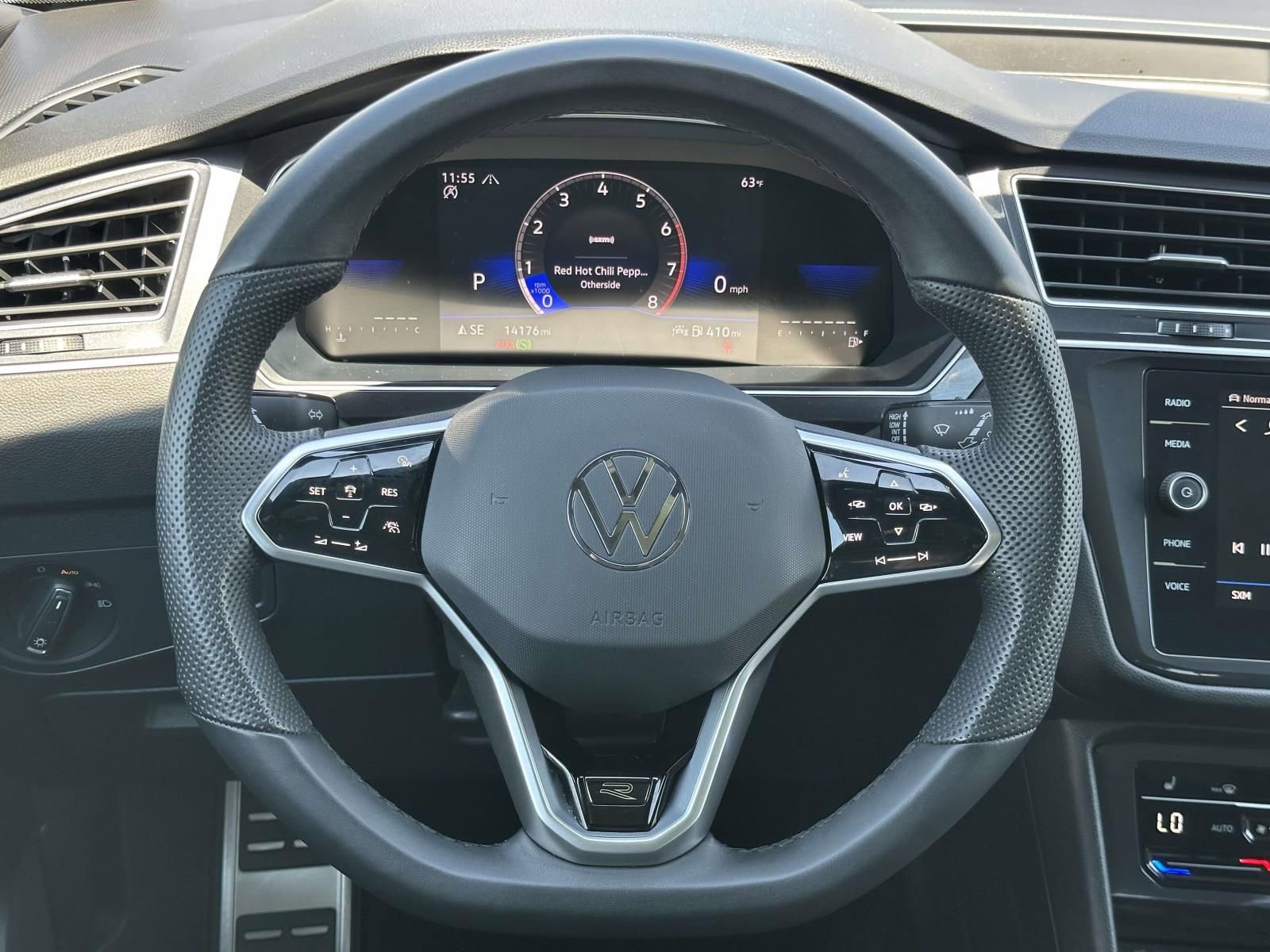 Certified 2024 Volkswagen Tiguan SE R-Line AWD/4WD image 22