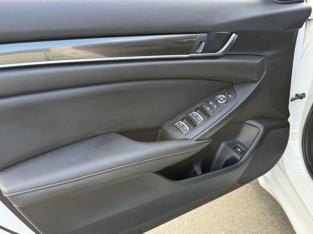 Used 2019 Honda Accord Sport image 17