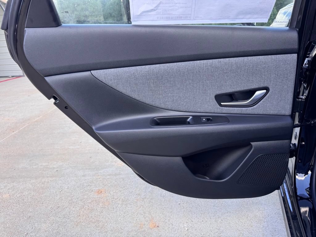New 2026 Hyundai Elantra Limited FWD image 22