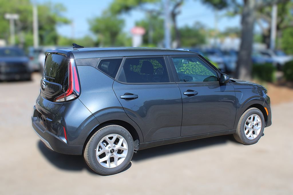 Certified 2025 Kia Soul LX w/ LX Technology Package image 6