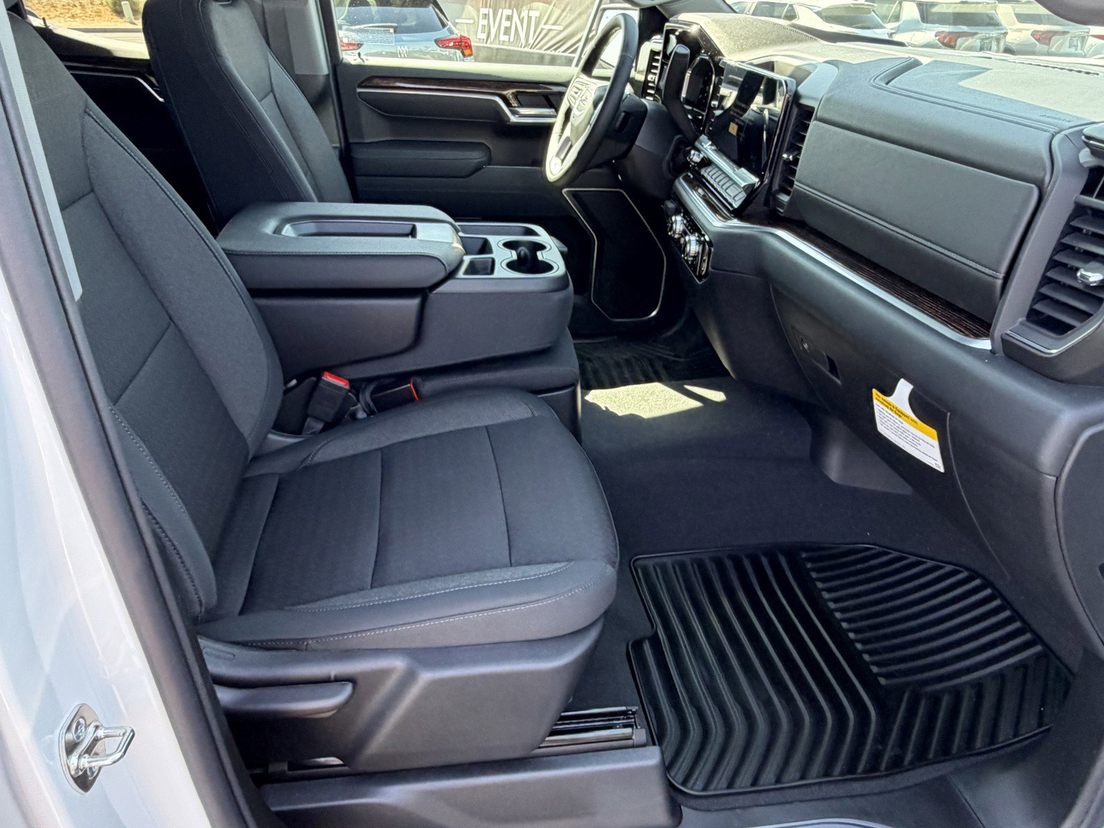 New 2026 GMC Sierra 1500 SLE w/ Preferred Package AWD/4WD image 8