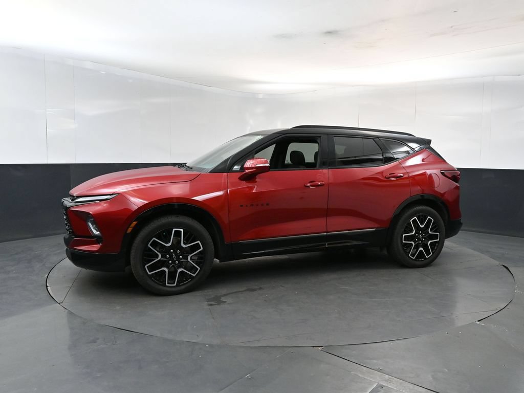 Used 2024 Chevrolet Blazer RS w/ Enhanced Convenience Package AWD/4WD image 2