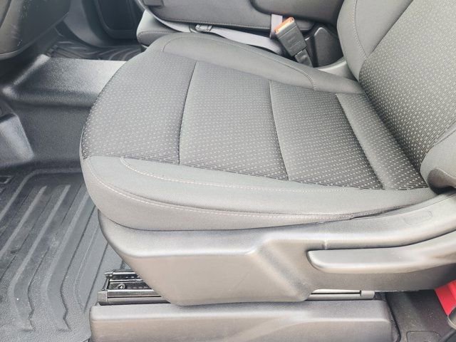 Used 2025 Chevrolet Silverado 1500 W/T image 25