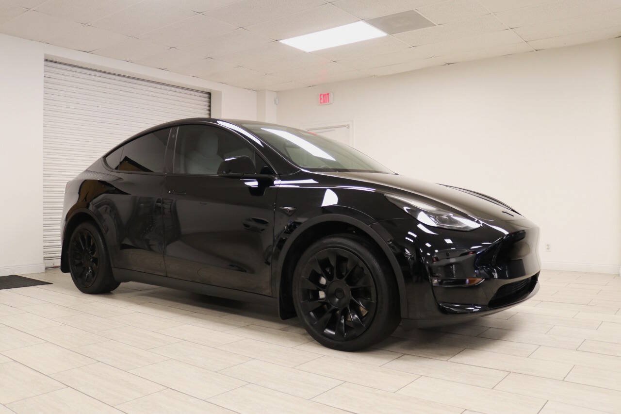 Used 2023 Tesla Model Y Long Range AWD/4WD image 5