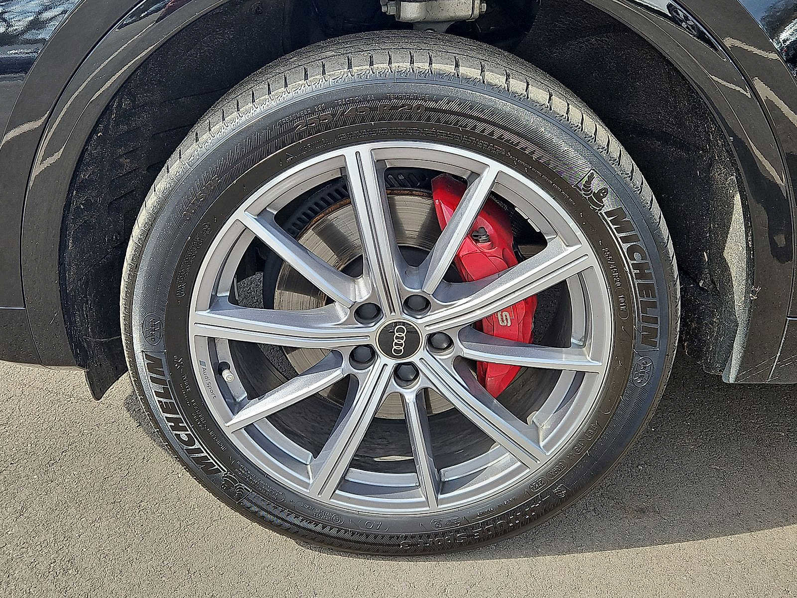 Certified 2025 Audi SQ5 Premium Plus w/ Premium Plus Package image 27