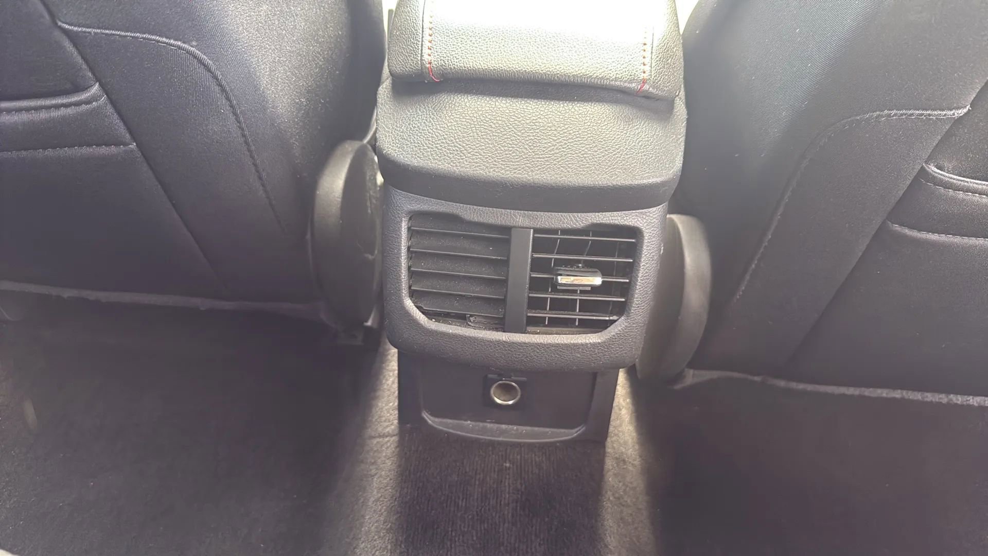 Used 2013 Ford Fusion SE FWD image 27